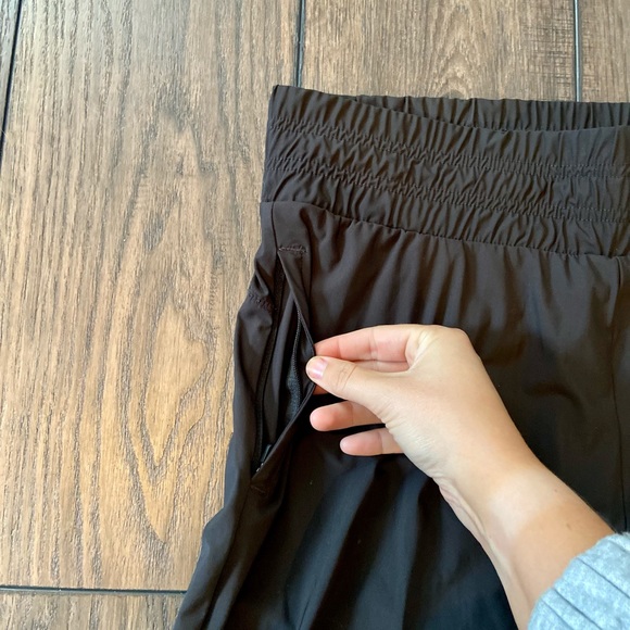 !!SOLD¡¡ Balance Athletica Swift Jogger - Picture 3 of 7